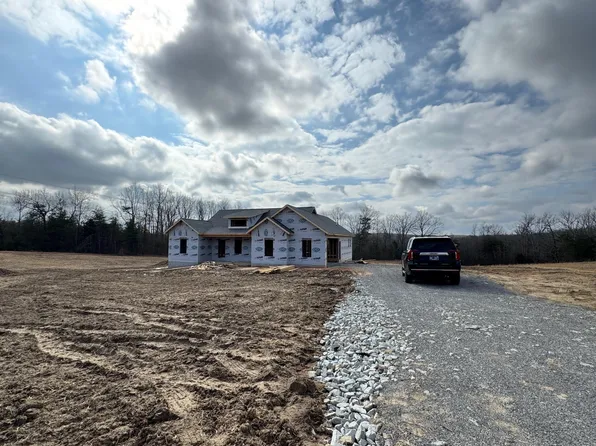 939 Clear Creek Rd, Crossville, TN 38571