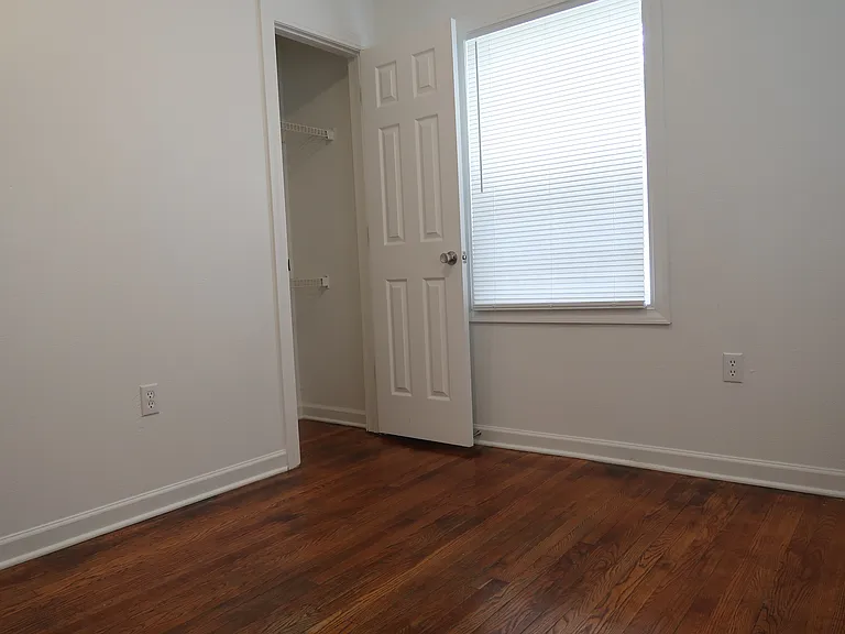 2144 Continental St — Photo 7