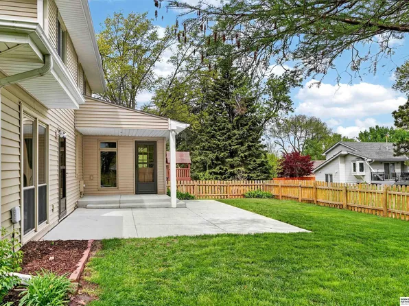 14804 Decatur Plz, Omaha, NE 68154