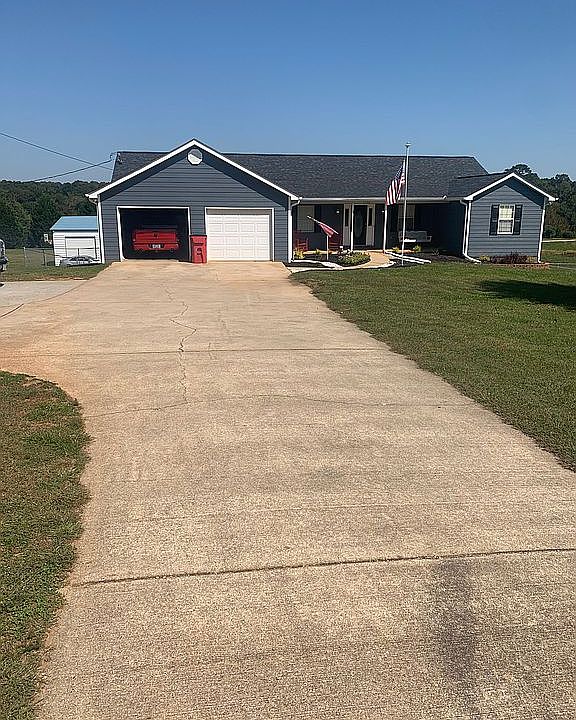 2nd image of 1120 Highway 53