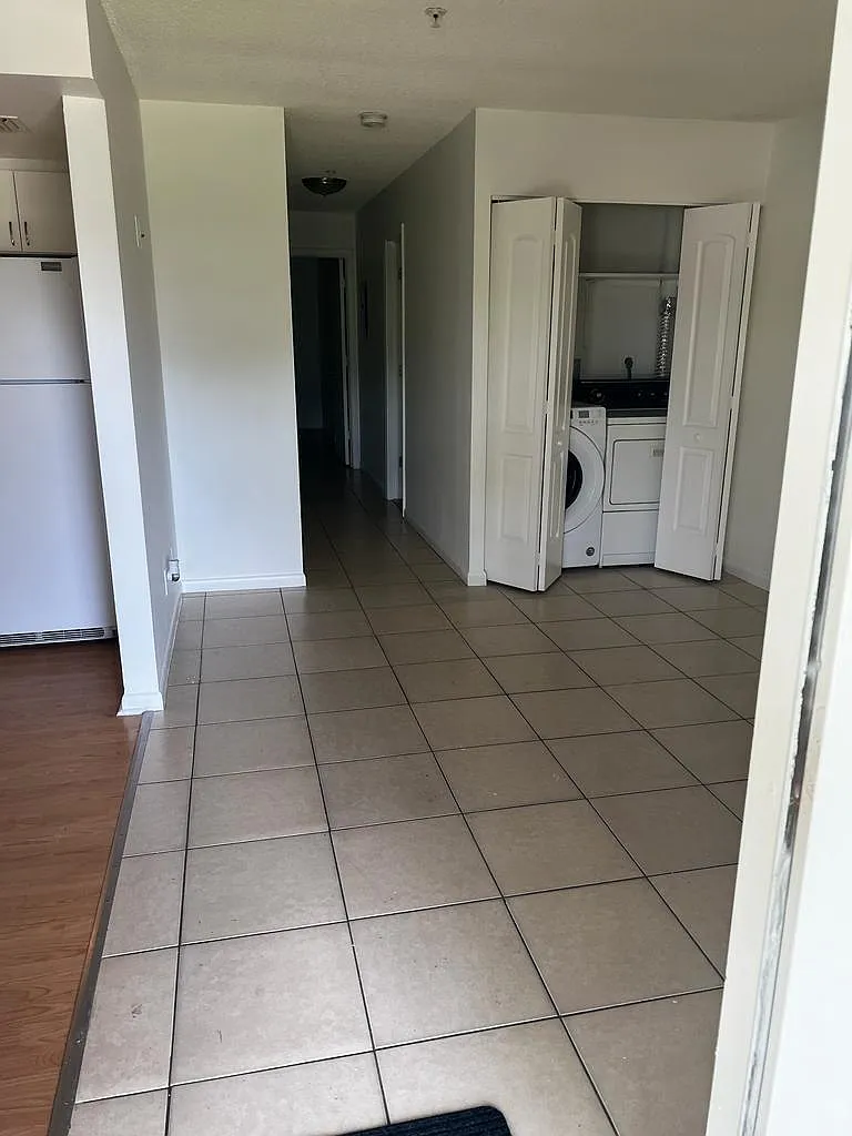 2 bed, 2.0 bath, 1000 sqft, $2,300 — Photo 4