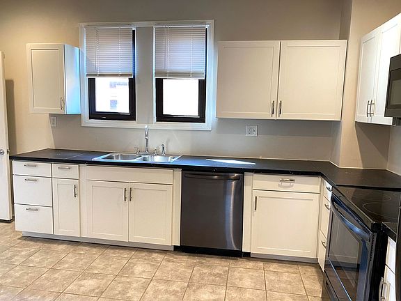 2nd image of 364-366 Bailey Ave #364