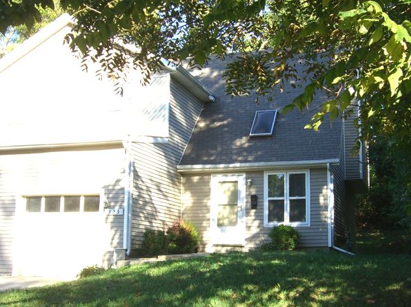 325 N Main St
