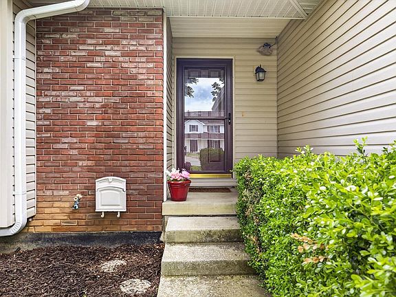 2nd image of 4589 S Hummingbird Ct