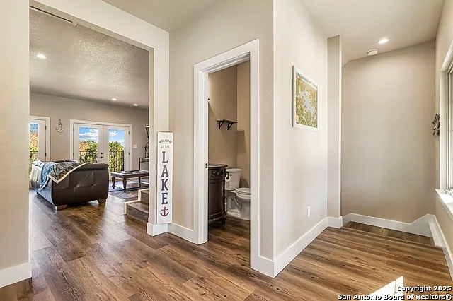 3 bed, 2.5 bath, 1672 sqft, $2,500 — Photo 4