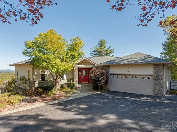 110 Sugarberry Ln, Hendersonville, NC 28739