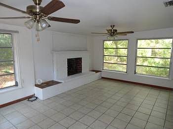 4th image of 125 Dolphin Ave SE