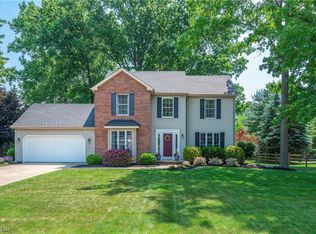 3479 Barrington Dr, Avon, OH 44011