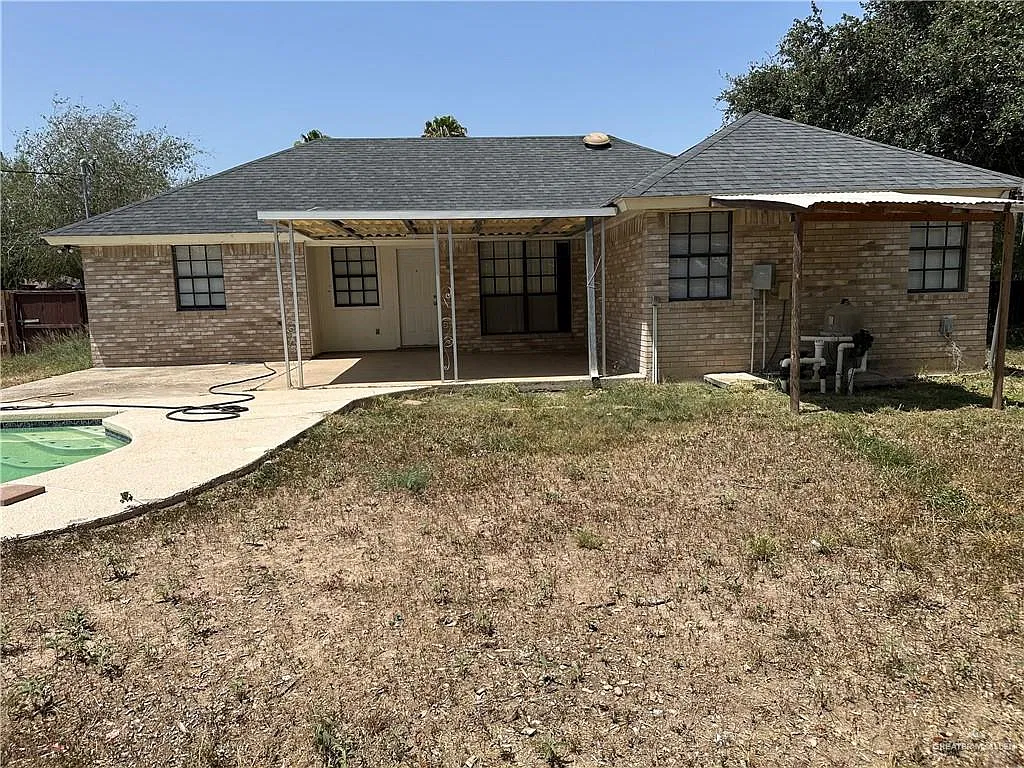 3 bed, 4.0 bath, 1363 sqft, $1,700 — Photo 3