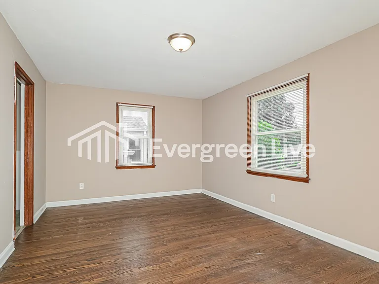 10409 Niblic Dr — Photo 9
