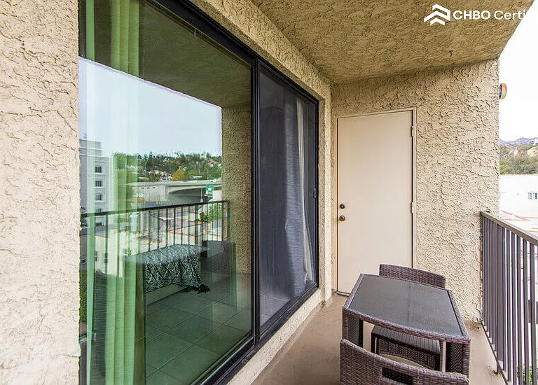 1942 Grace Ave #217 — Photo 18
