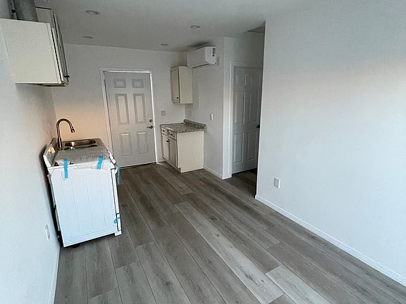5th image of 6710 Kraft Ave