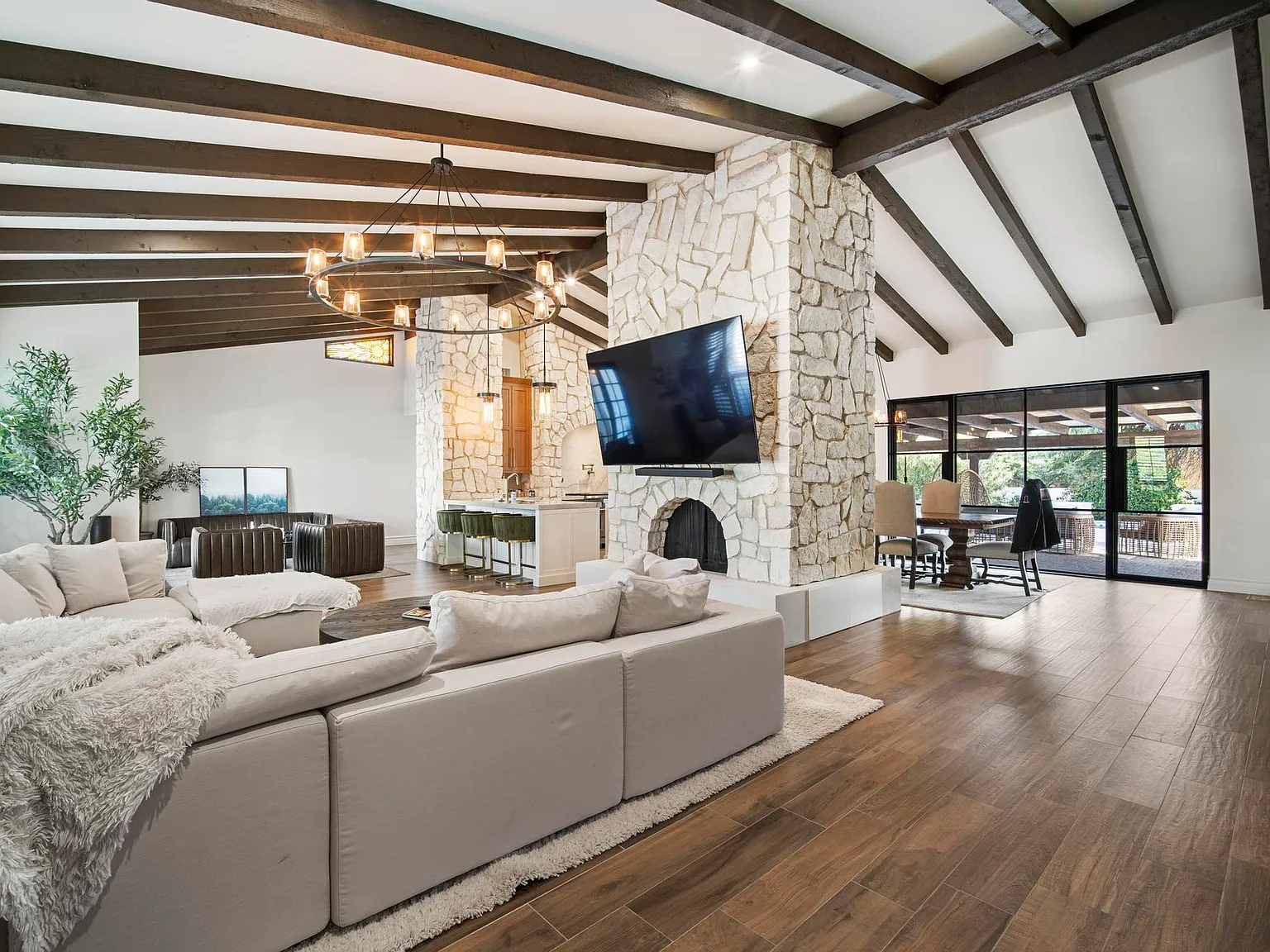 9401 E La Posada Cir — Photo 3