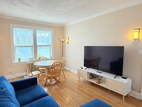 524 Pitt St W Photo 1
