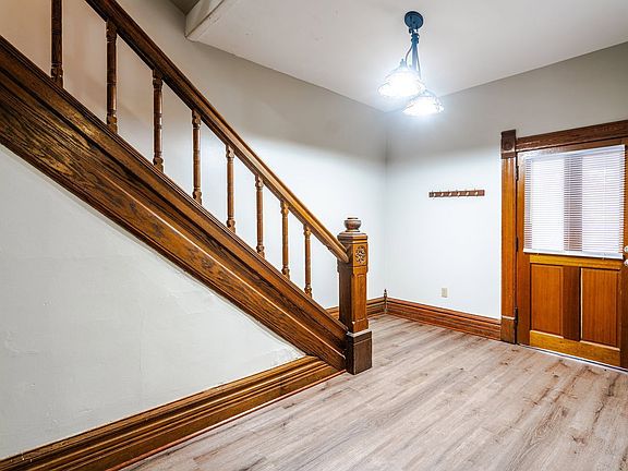 5th image of 1250 Indianola Ave