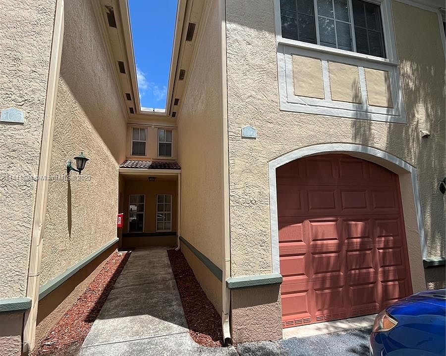 1st image of 2492 Centergate Dr APT 107