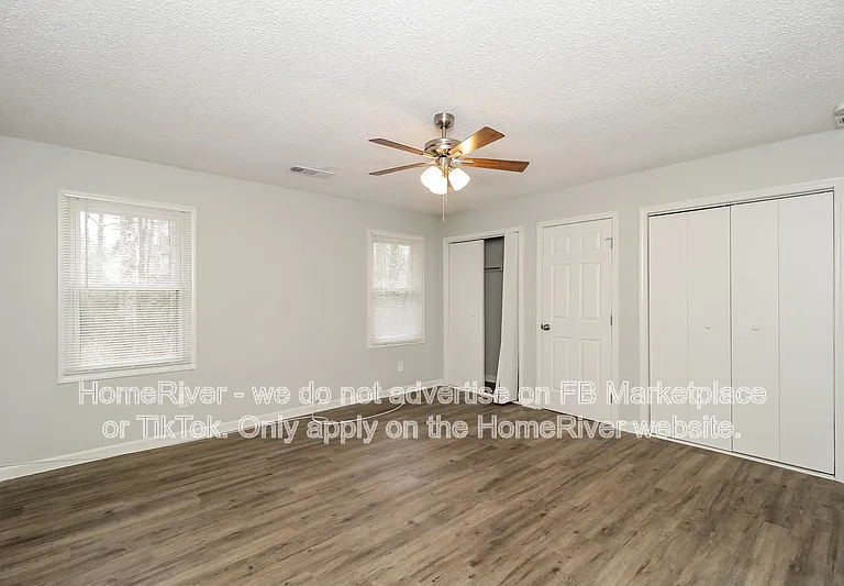 2482 Fairfield Ct SW — Photo 9