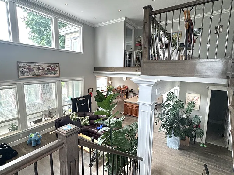 1732 Manning Ave — Photo 9