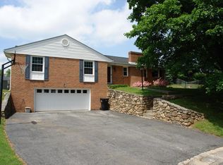 4737 Foxhall Cir, Roanoke, VA 24018