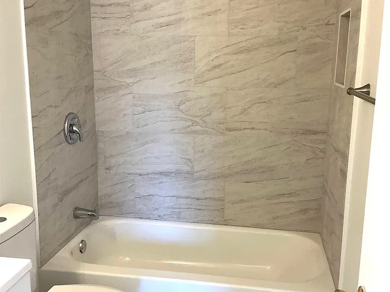 246 Hyde Park Rd — Photo 13