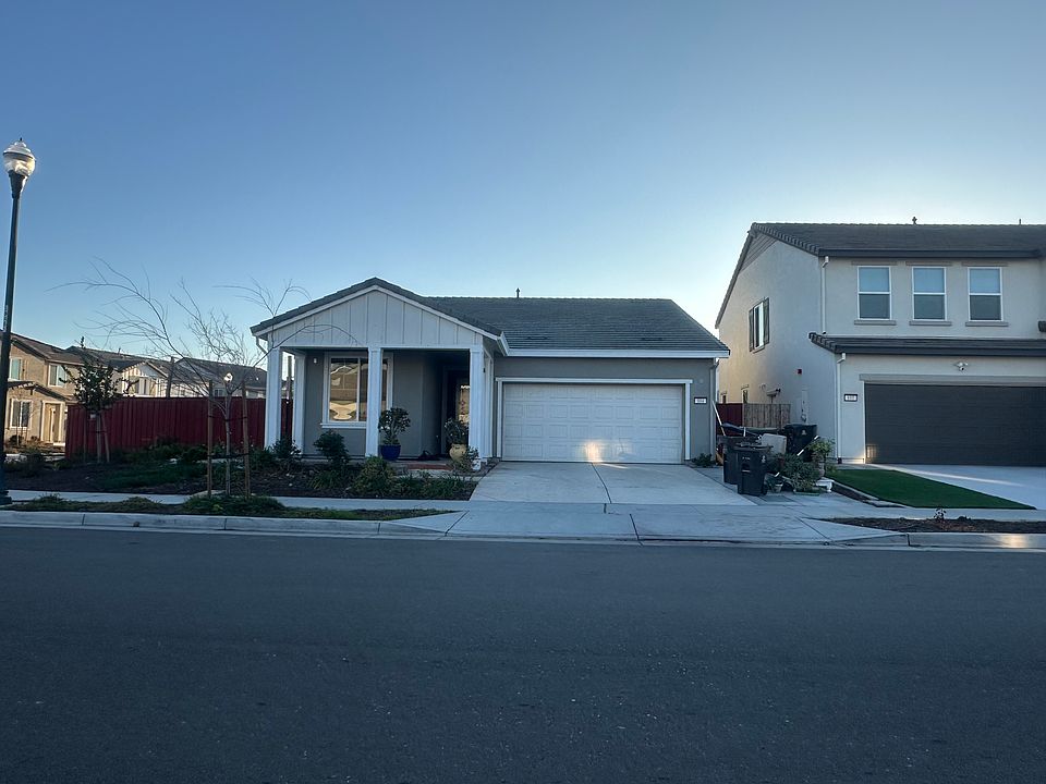 1st image of 804 Bewick Dr