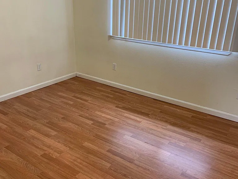 246 W Hamilton Ave — Photo 5