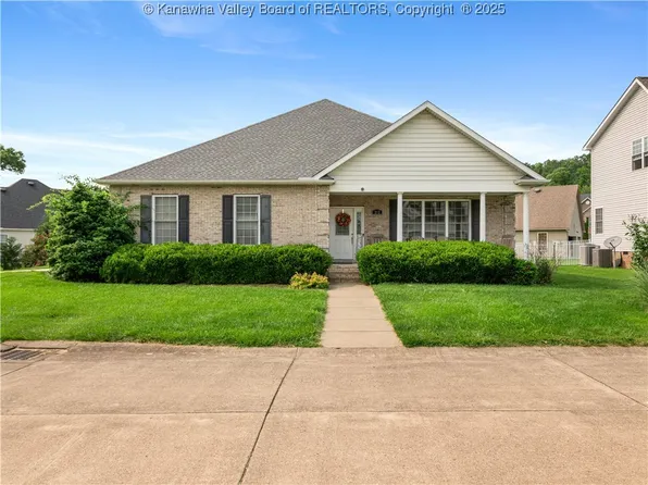 182 Glen Oaks Ct, Hurricane, WV 25526