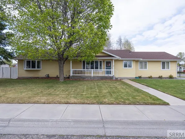 2945 Chaparral Dr, Idaho Falls, ID 83404