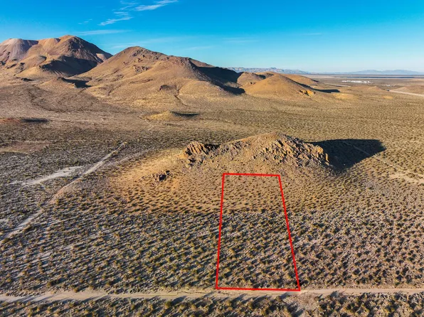 Ericka Ave, Mojave, CA 93501