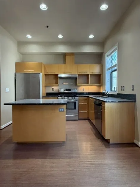1420 Northwest 20th Avenue #502 - 502 — Photo 2