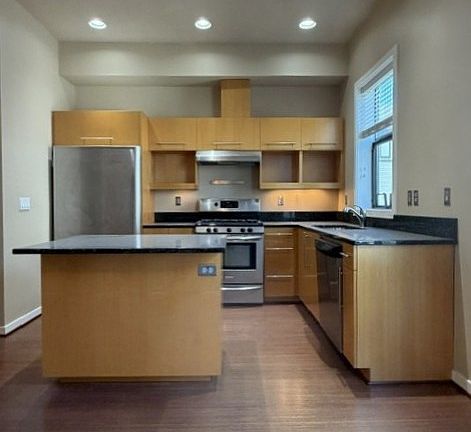 2nd image of 1420 NW 20th Ave APT 502