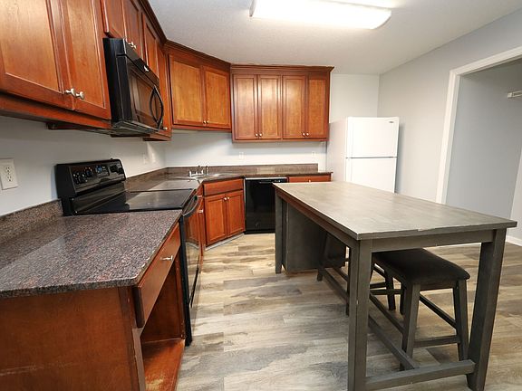 5th image of 1732 Eli Pl #A