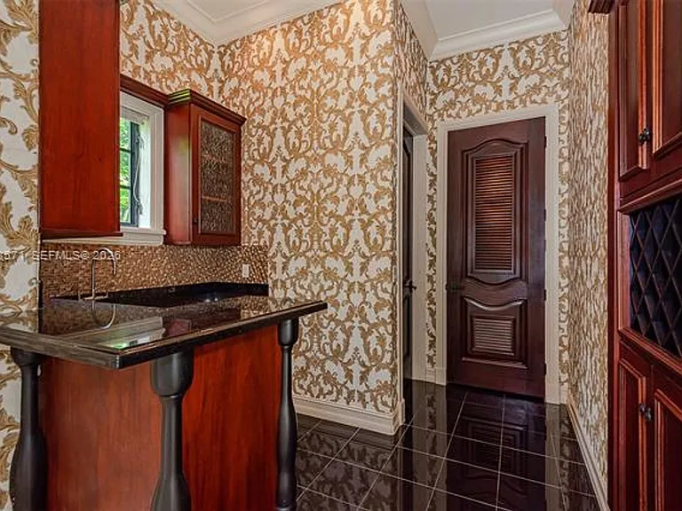 674 Ocean Blvd — Photo 15