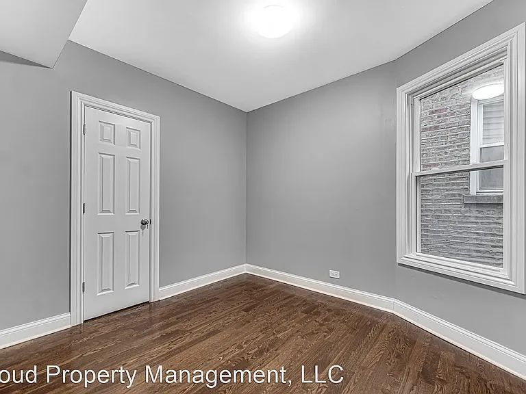 4350 S California Ave #1R — Photo 5