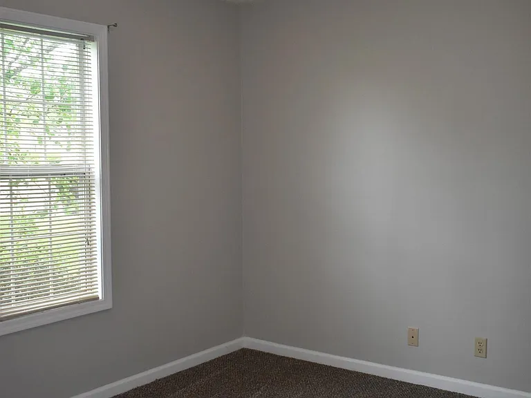 153 Monarch Ln — Photo 8