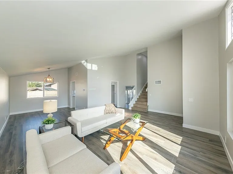 980 S Loyola Dr — Photo 6