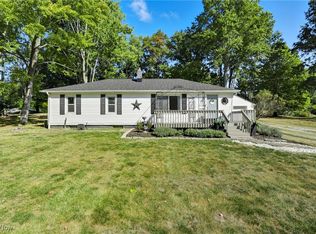 2043 Conwill Rd, Stow, OH 44224