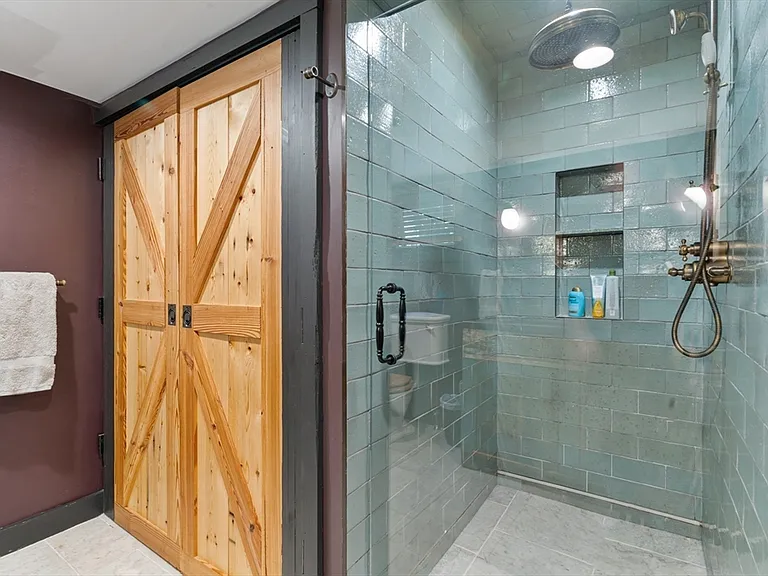 7R Brewer St #7R — Photo 16
