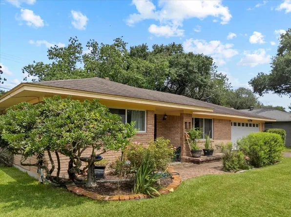 11518 Mullins Dr, Houston, TX 77035