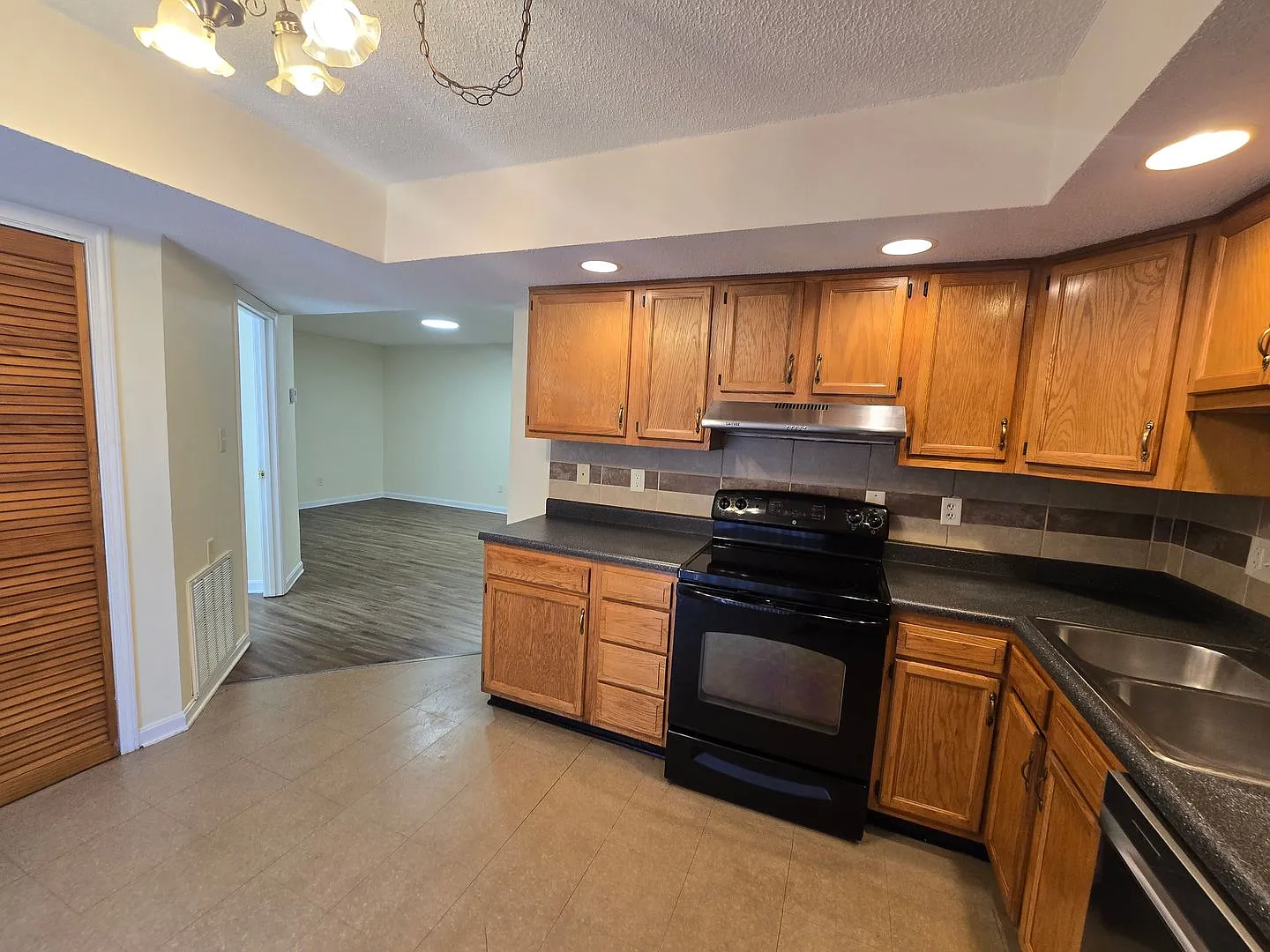 6418venangodr-Missycove — Photo 3