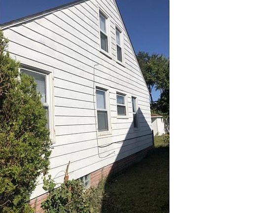 3rd image of 19660 Marx St