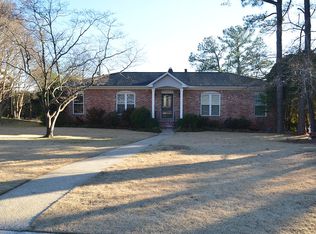 1752 Carovel Cir, Vestavia, AL 35216