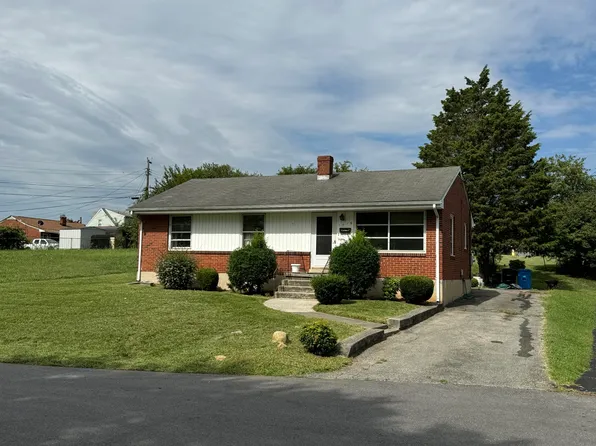 1716 Leon St NW, Roanoke, VA 24017