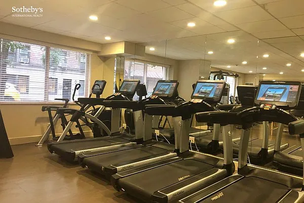 Rented by Sotheby's International Realty | media 35