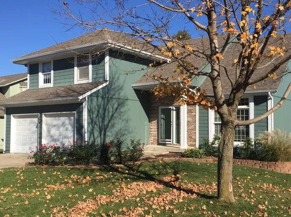 1609 SW Fredrick Dr, Lees Summit, MO 64081