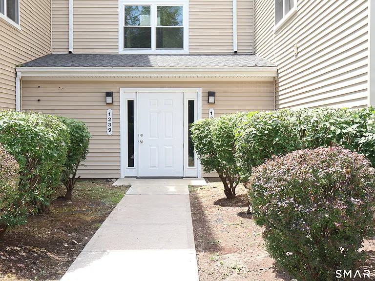 1241 East St #C3 — Photo 1