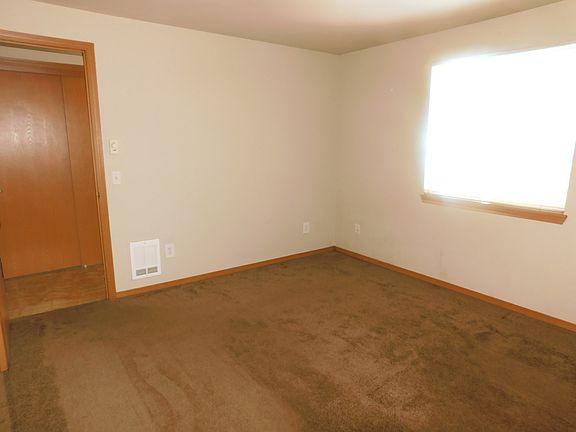 2nd image of 1207 Beach Ave APT 3
