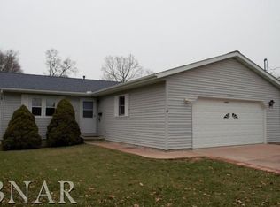 1403 W Miller St, Bloomington, IL 61701