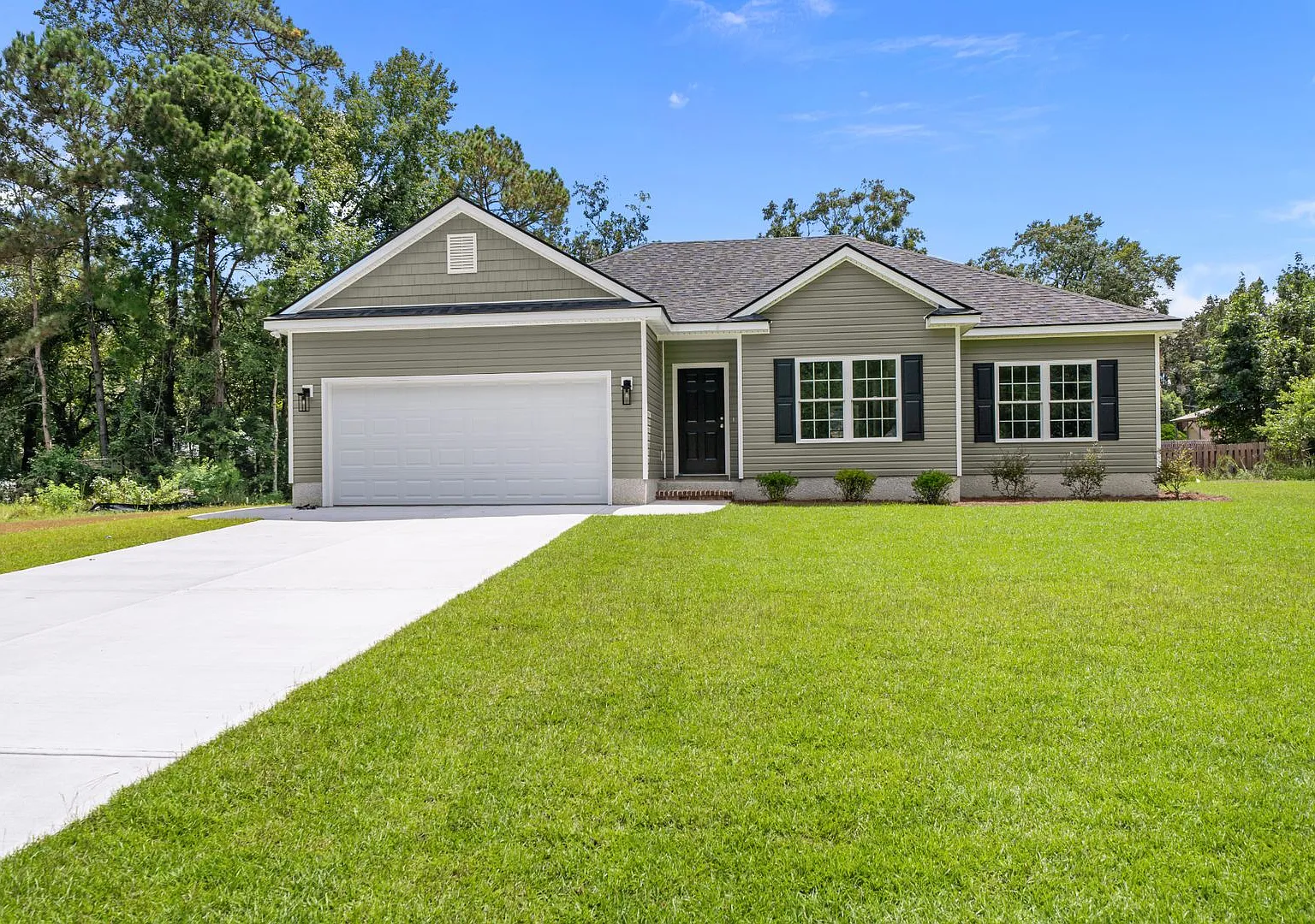 Brand-New 3-Bedroom Richmond Hill Home with Modern Finishes — Photo 1