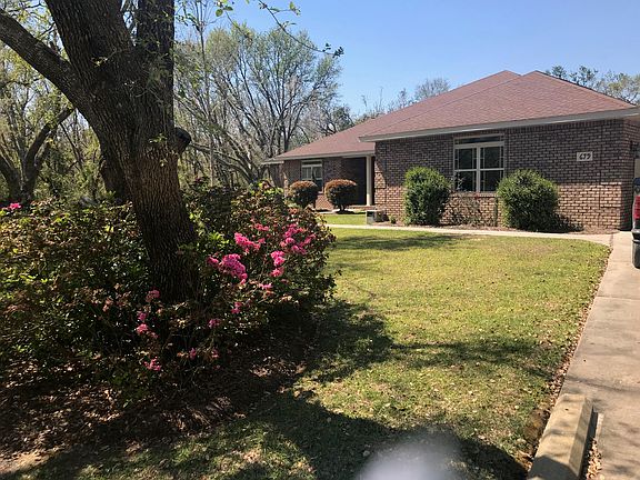 4th image of 679 Carver Cir